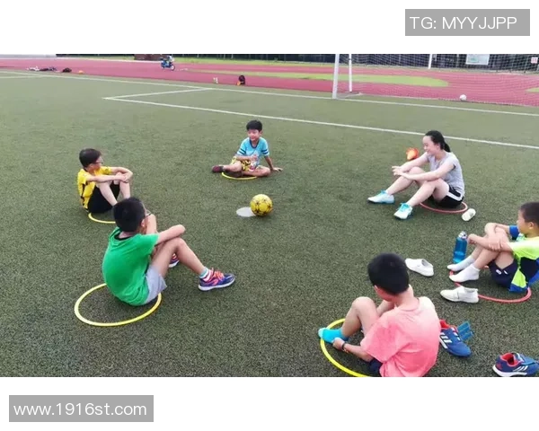 广东体育足球解说精彩回顾与分析助你更好理解比赛动态与战术策略